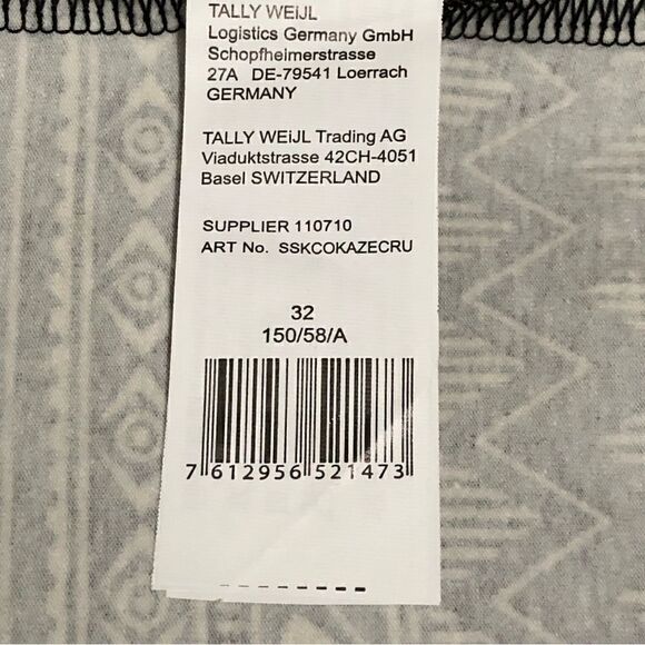 NWOT Tally Weijl Printed Pencil Mini Skirt (XS) - Picture 3 of 3